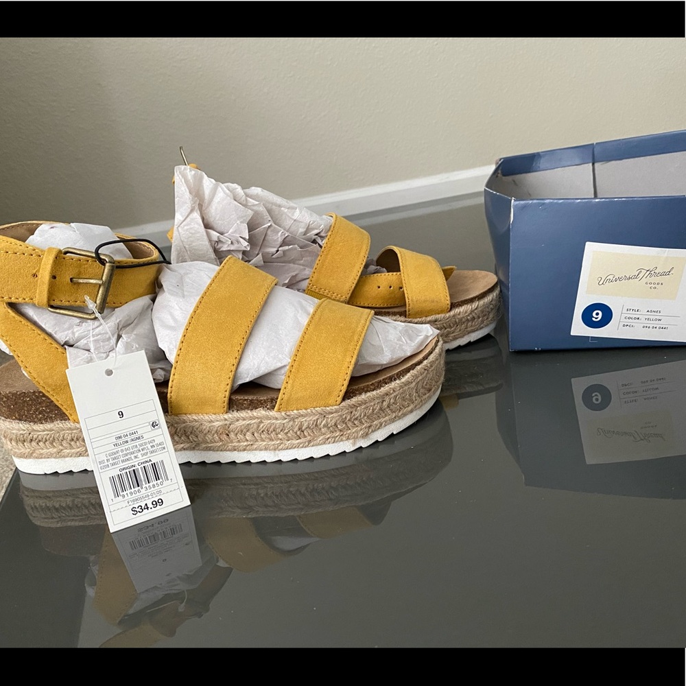 Women’s sandals